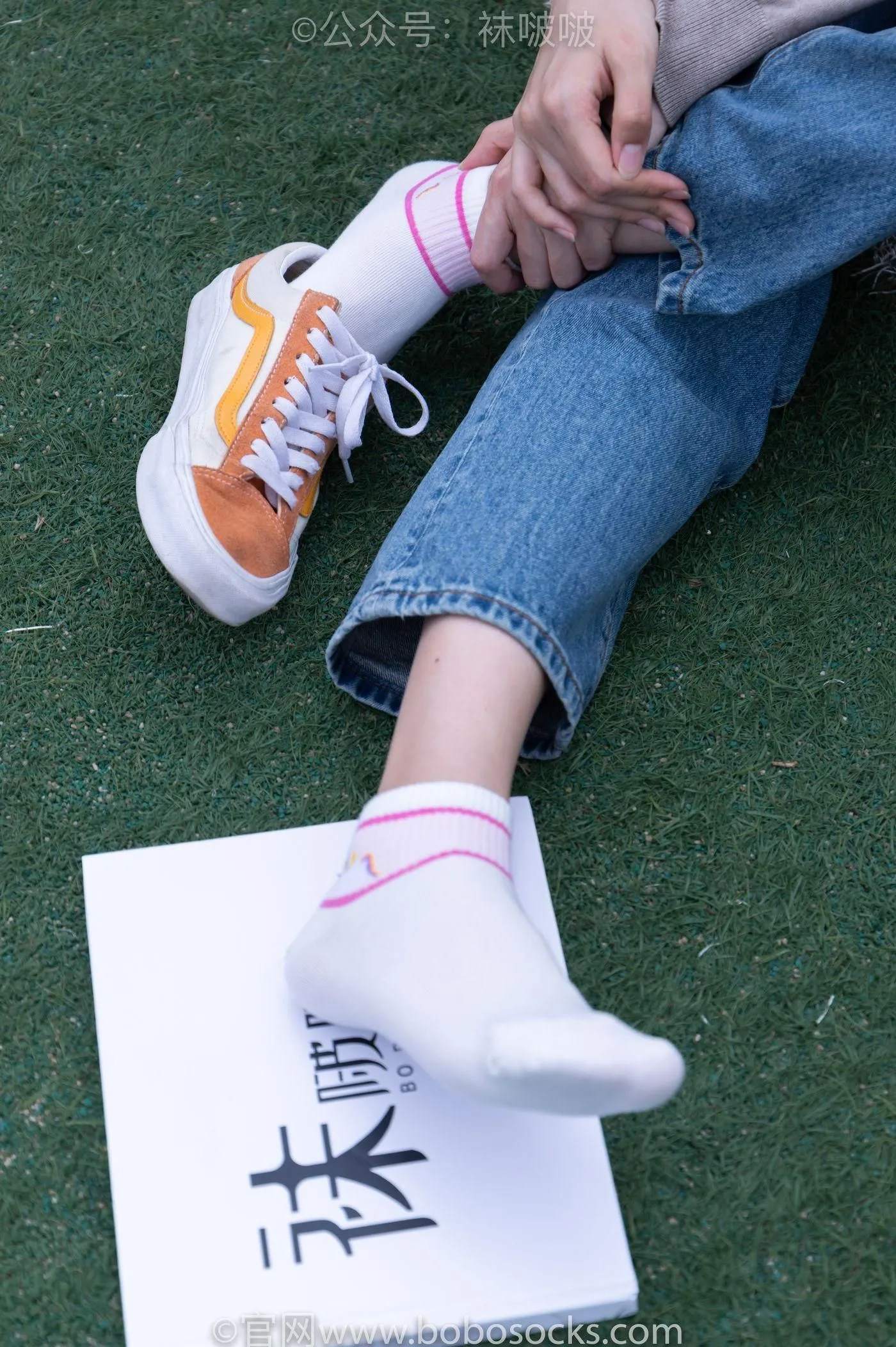[BoBoSocks袜啵啵]NO.004 泡芙-vans帆布鞋、白棉袜、裸足 [127P]插图5